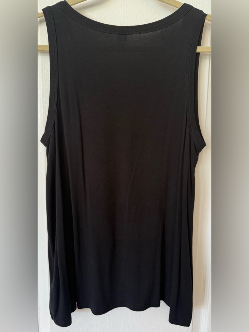 Old Navy Luxe Black Swing Tank Top Medium Soft Flowy Basic - Picture 2 of 4